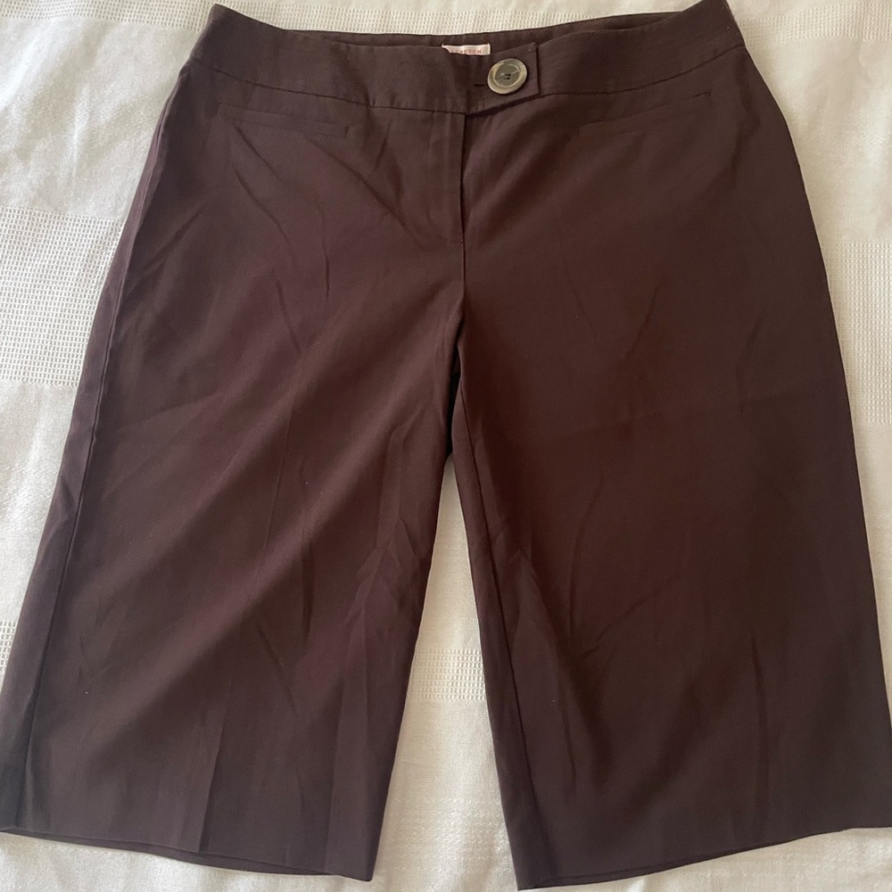 Nine & Co. Brown Capris